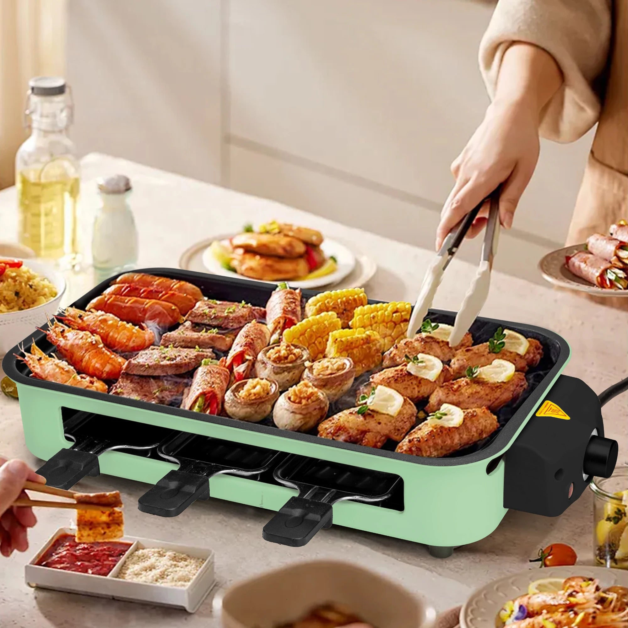 Suslas 2-in-1 Electric Grill Pan 1500W Non-Stick Smokeless BBQ Grill with Removable Plate for Home Kitchen