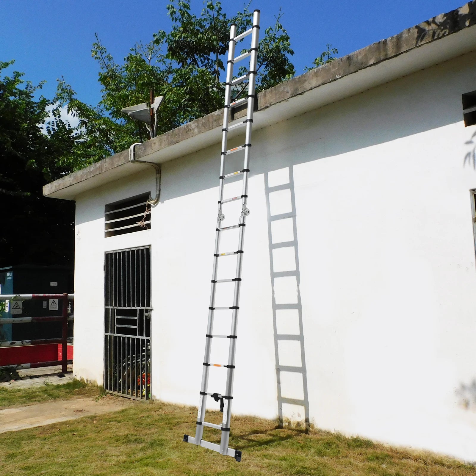 3.8M/5M Aluminium  Telescopic Ladder ,Heavy Duty Multi-Purpose A-Frame Sturdy Folding Ladder ,No-slip,150kg Load Capacity