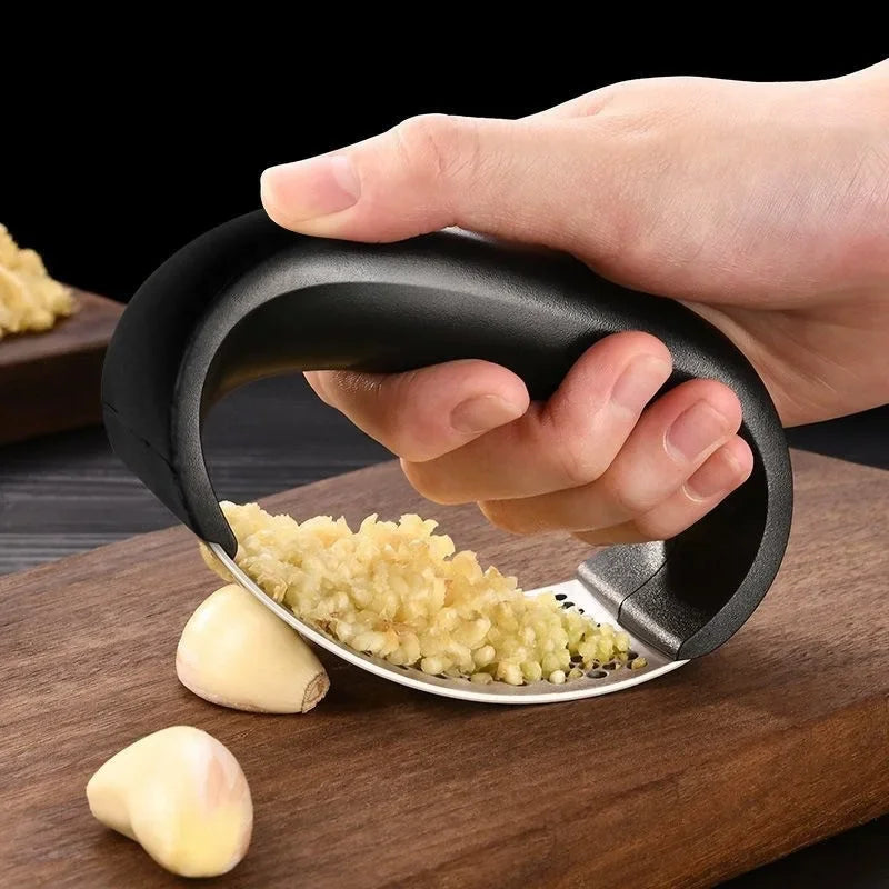Manual Garlic Press, Stainless Steel Garlic Crusher & Puree Maker with Ergonomic Handle, Easy-Clean Design for Apartments