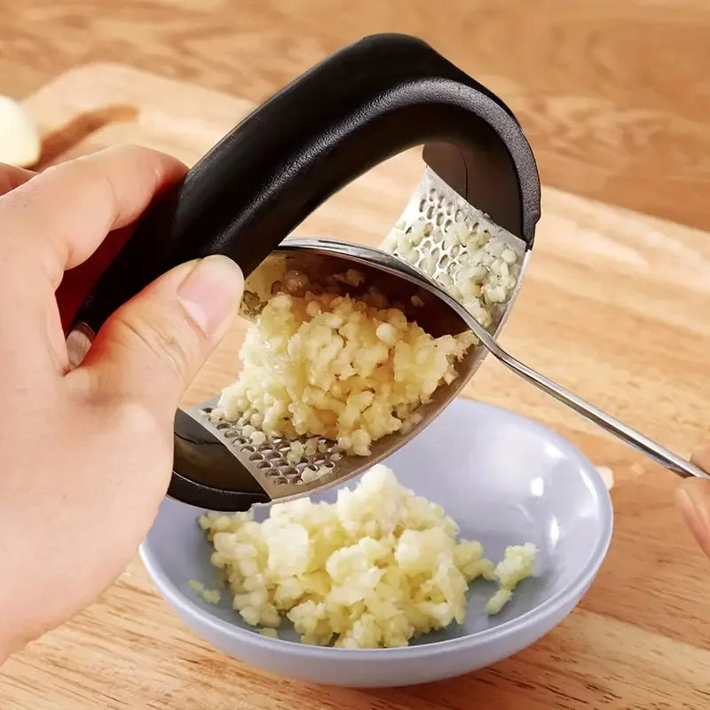 Manual Garlic Press, Stainless Steel Garlic Crusher & Puree Maker with Ergonomic Handle, Easy-Clean Design for Apartments